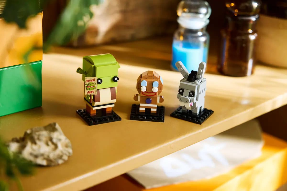 LEGO Shrek, Donkey & Gingy Figures 40923 [259 pieces, ages 10+, BrickHeadz]