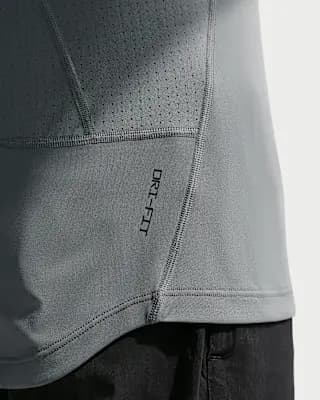 Nike Pro Training Men's Dri-FIT Short-Sleeve Top Smoke Grey/Black [100% polyester, Machine wash, XS-4XL]