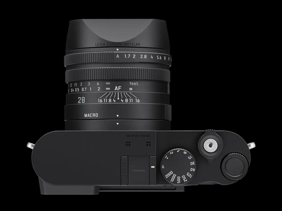Leica Q3 Monochrom [Dedicated 60 MP BSI Monochrom Sensor : Without a Bayer or Low Pass Filters, this camera only records values of light with the highest accuracy., 8K Monochromati
