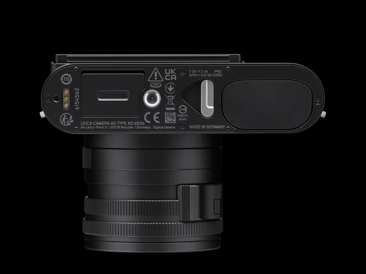 Leica Q3 Monochrom [Dedicated 60 MP BSI Monochrom Sensor : Without a Bayer or Low Pass Filters, this camera only records values of light with the highest accuracy., 8K Monochromati