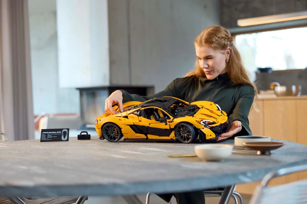 LEGO McLaren P1™ 42172 [3893 pieces, ages 18+, Technic™]