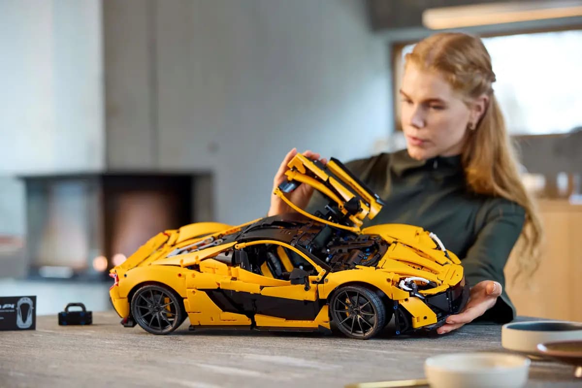 LEGO McLaren P1™ 42172 [3893 pieces, ages 18+, Technic™]