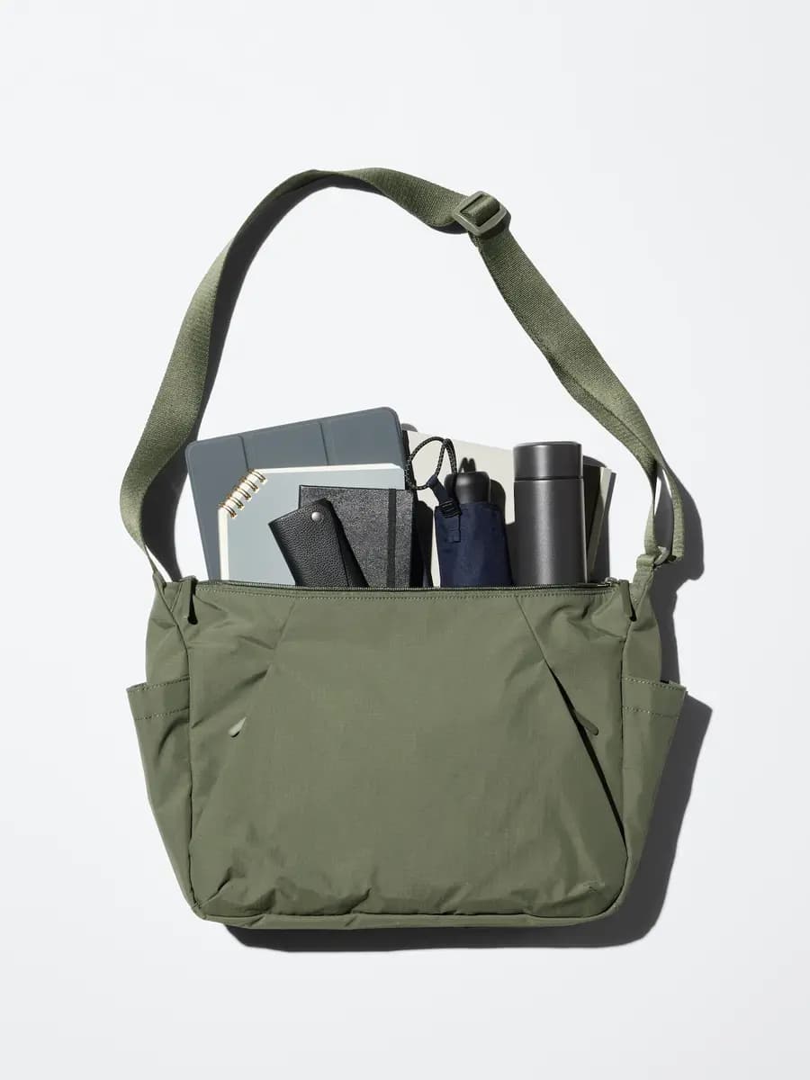Uniqlo Utility Shoulder Bag Black [Imported, Do not wash, Do not dry clean, BLACK]