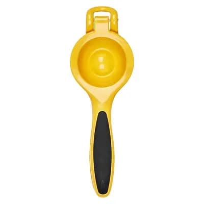 OXO Softworks Citrus Squeezer: Aluminum Handheld Lemon & Lime Juicer, Dishwasher-Safe, Yellow [Aluminum, .65 Pounds, Dishwasher-Safe]
