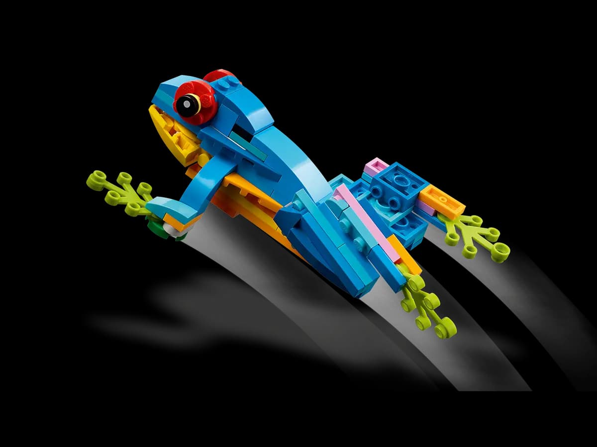 LEGO Exotic Parrot 31136 [253 pieces, ages 7+, Creator 3-in-1]