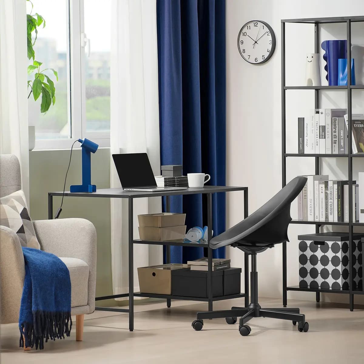 IKEA VITTSJÖ Desk, black-brown/glass [Width 43 1/4 ", Depth 23 5/8 ", Height 29 1/2 "]