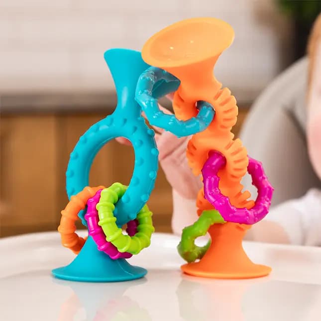 Fat Brain Toy Co. pipSquigz Loops [6 x 2 x 2 inches, 6 months, China]
