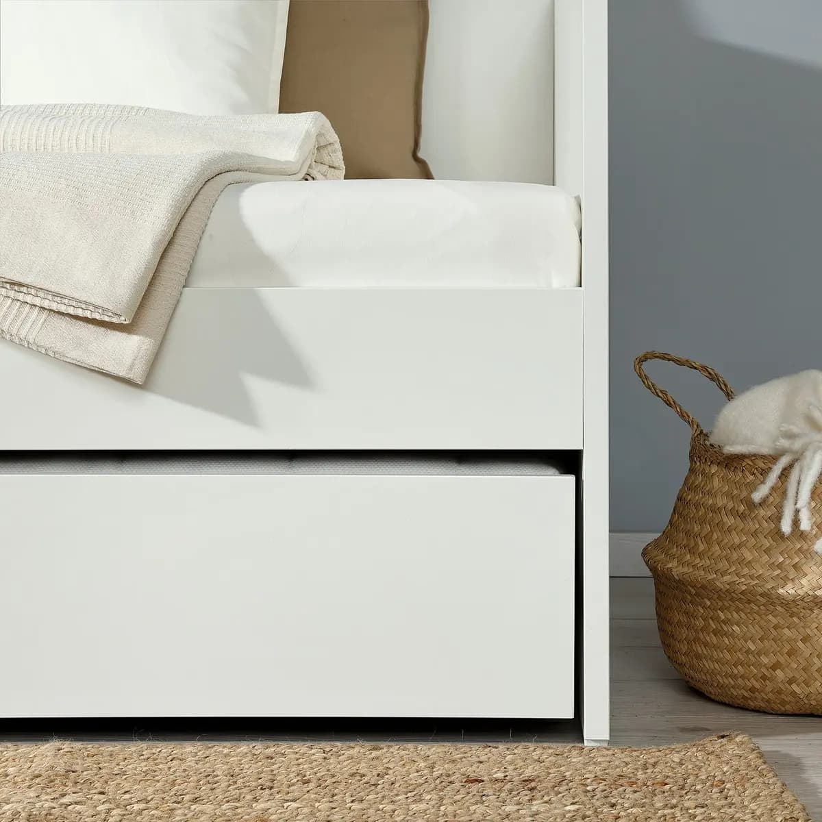 IKEA VIHALS Trundle bed, white Twin [Base length 75 1/4 ", Bed width 39 3/4 ", Height 9 7/8 "]