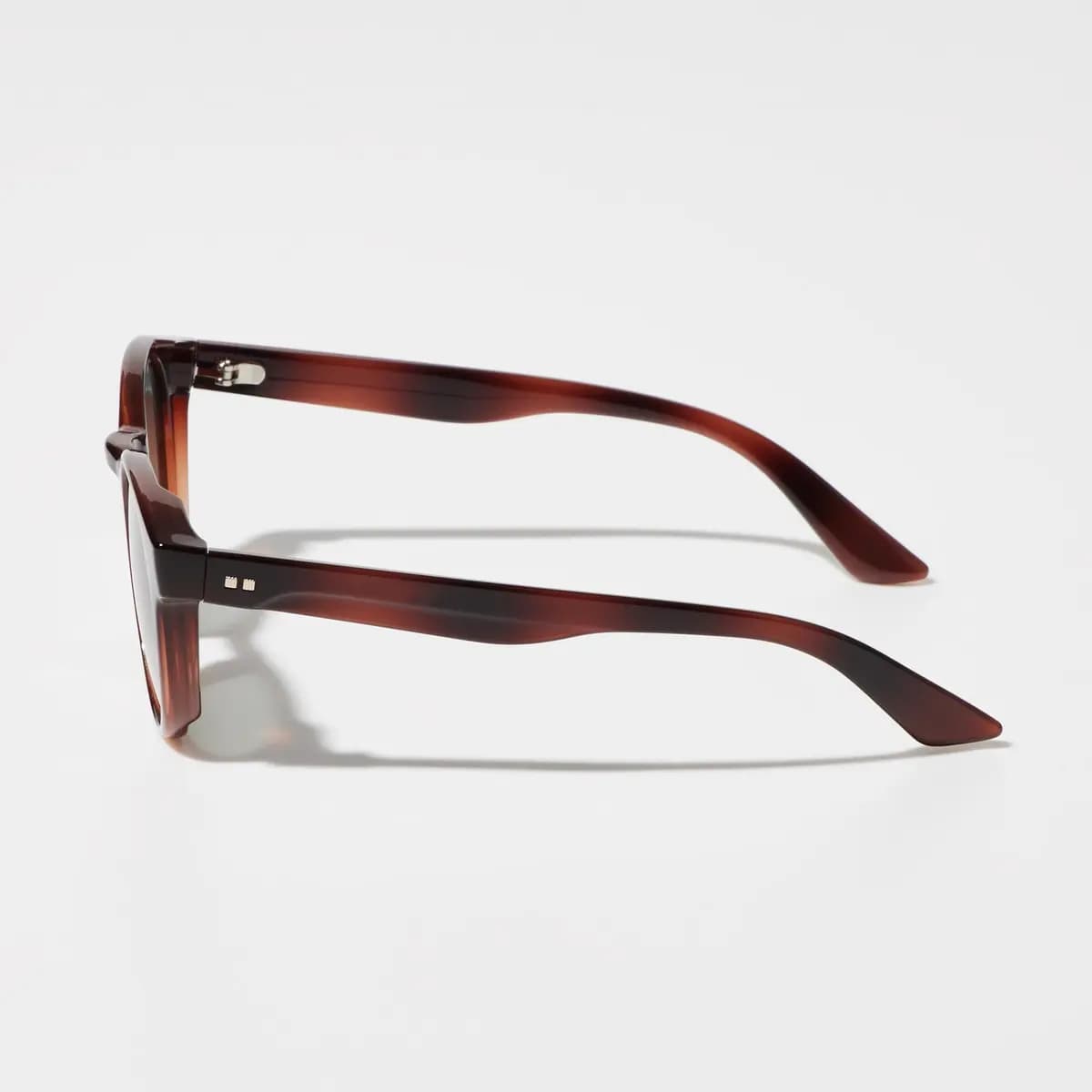 Uniqlo Boston Sunglasses Dark Brown [Imported, UV400 lenses block approximately 99% of UV rays., Made from flexible plastic for comfort.]