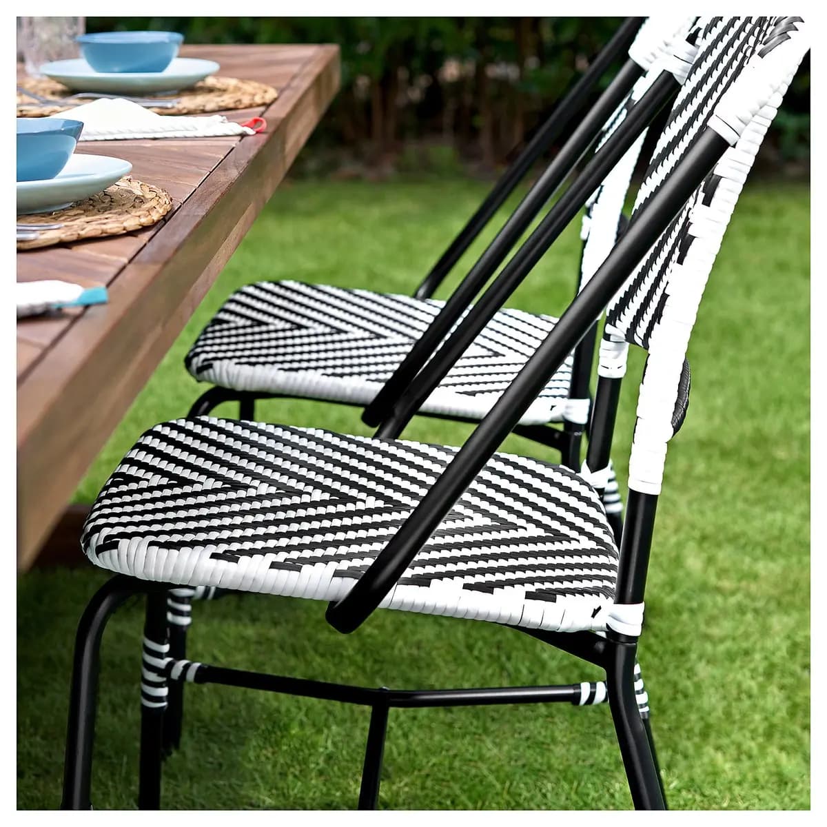 IKEA VASSHOLMEN Chair, in/outdoor, black/white [Width 22 7/8 ", Depth 23 5/8 ", Height 36 1/4 "]
