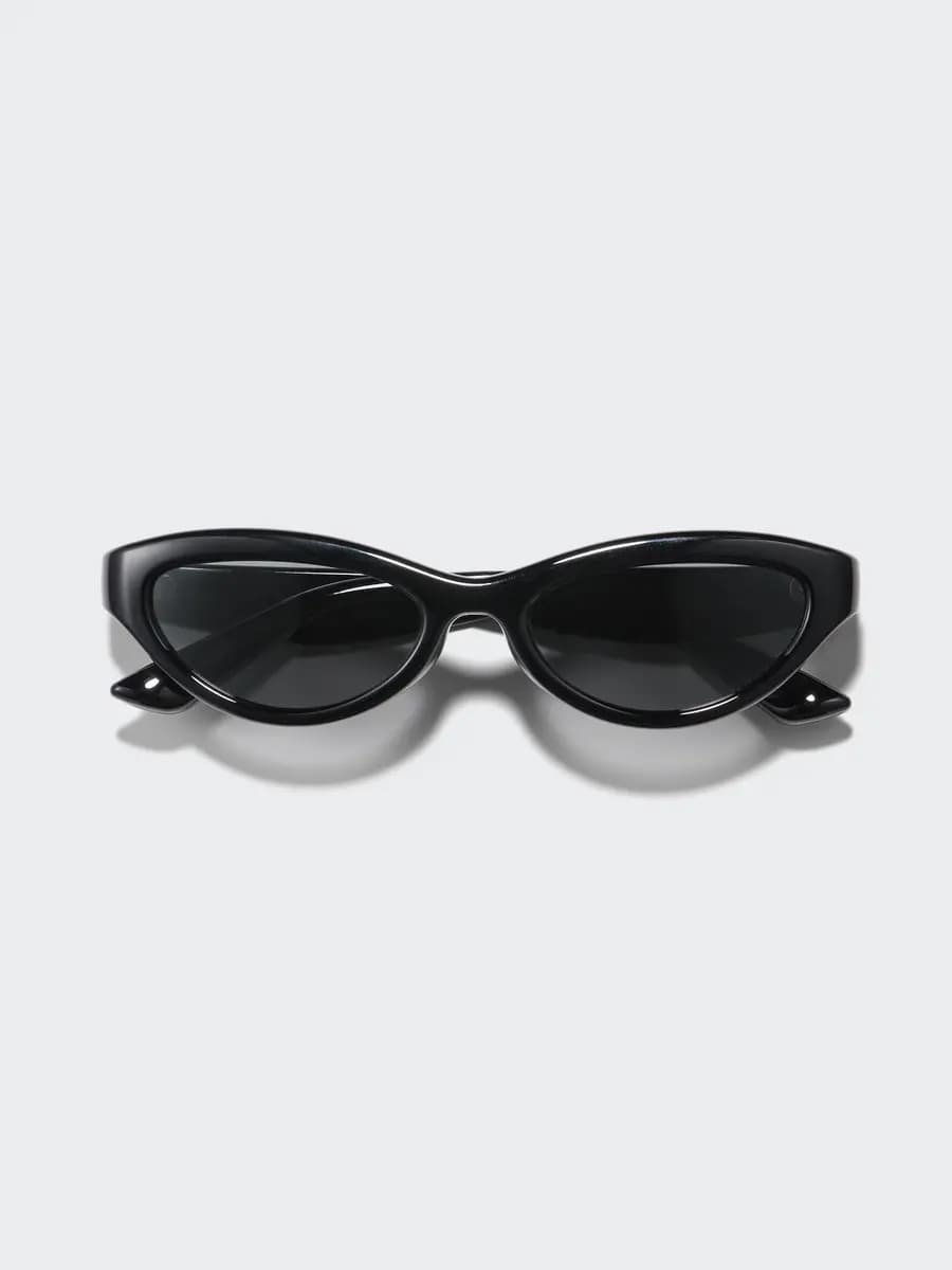 Uniqlo Narrow Sunglasses Black [Imported, UV400 lenses block approximately 99% of UV rays., BLACK]