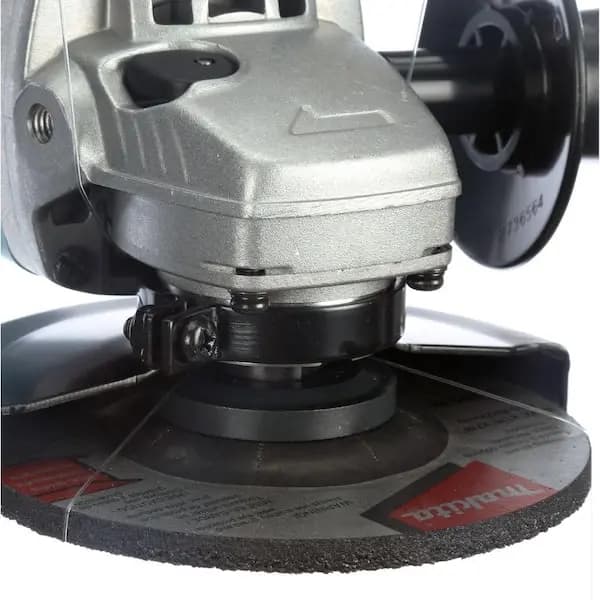 Makita 7.5 Amp Corded 4-1/2 in. Easy Wheel Change Compact Angle Grinder with Grinding Wheel, Wheel Guard and Side Handle, 9557NB [Amperage (A): 7.5 A, Arbor Size: 5/8 in-11, Color 