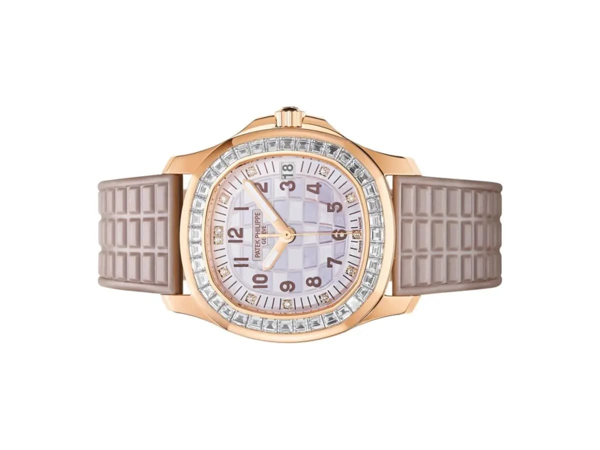 Patek Philippe Aquanaut 5072R Unworn Full Set