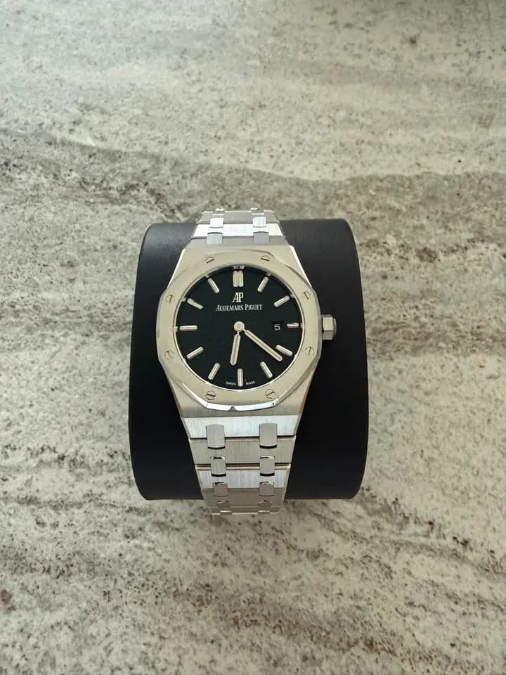 Audemars Piguet Royal Oak Unworn, Full Set, 2024, German Invoice