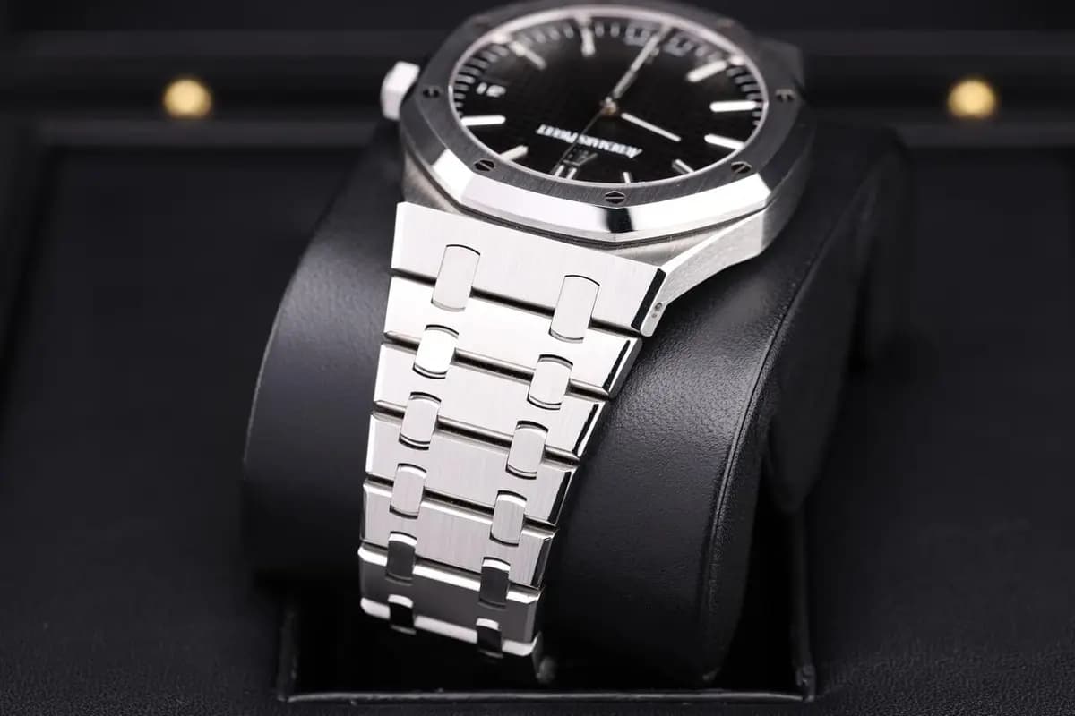 Audemars Piguet Royal Oak Black Dial 15500ST Full Set Like New