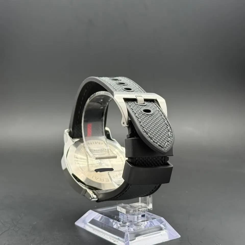 Panerai Luminor Tre Giorni Luna Rossa Pam01653 Fullset I Great Condition I Like New