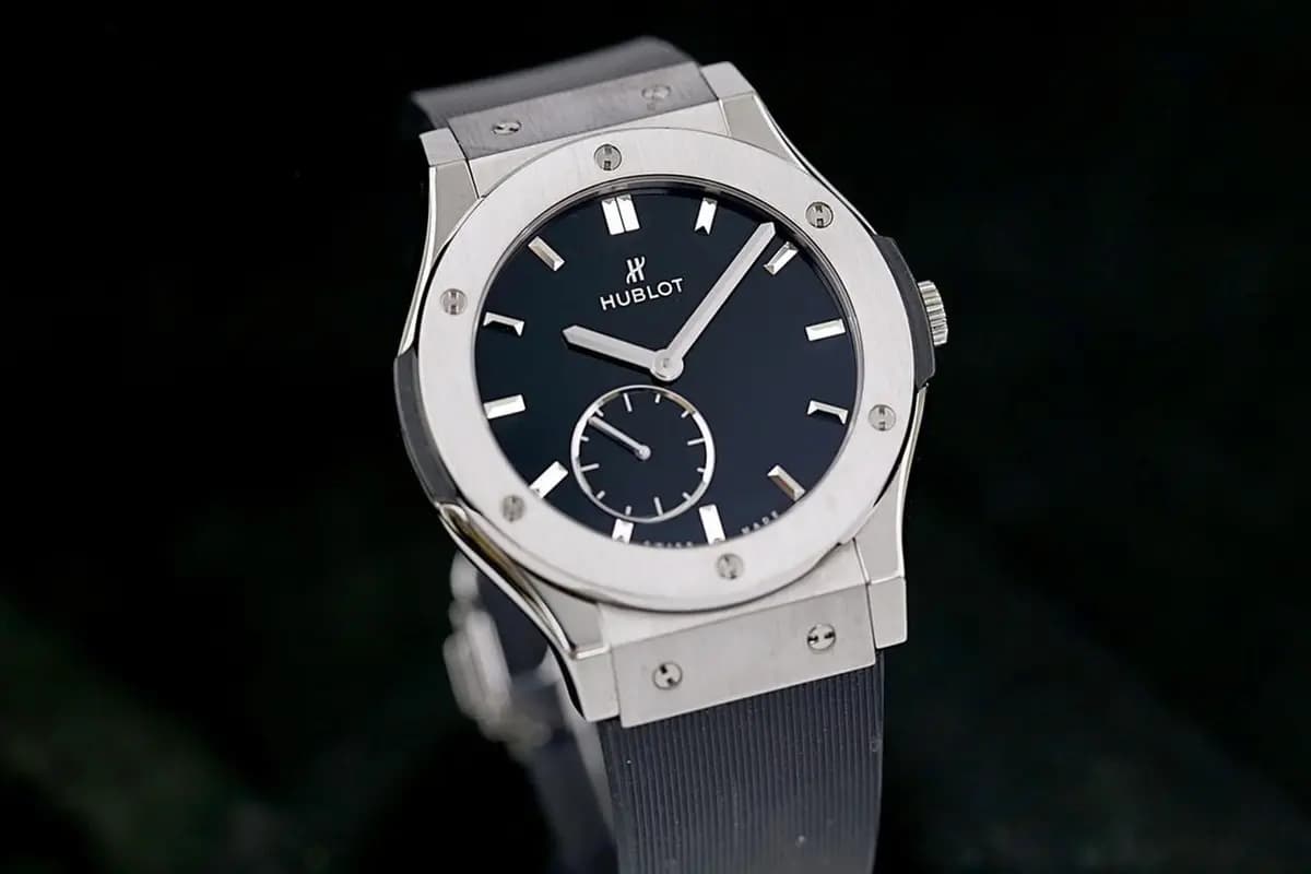Hublot Classic Fusion Ultra-Thin 545.NX.1270.LR manuel winding, 42mm, Titan, open caseback