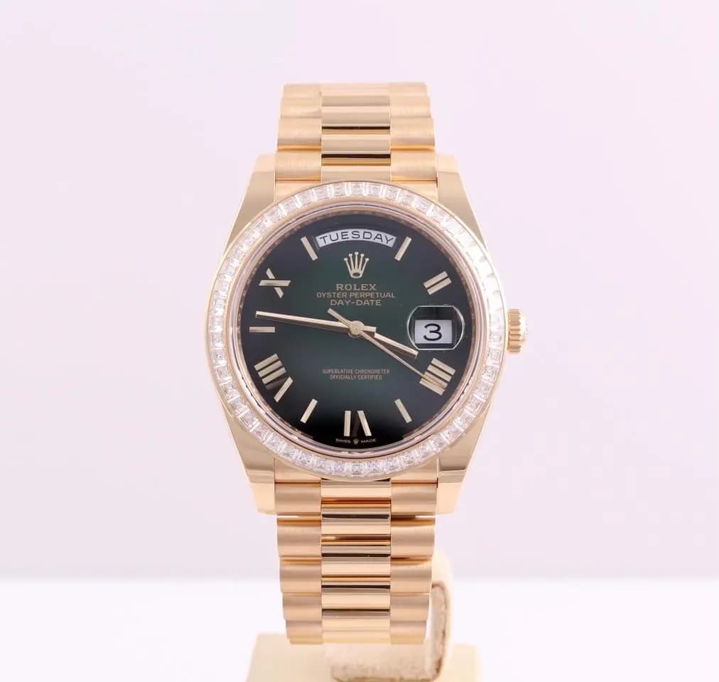 Rolex Day-Date 40 Green Ombré Diamond Bezel Full Set 228398TBR