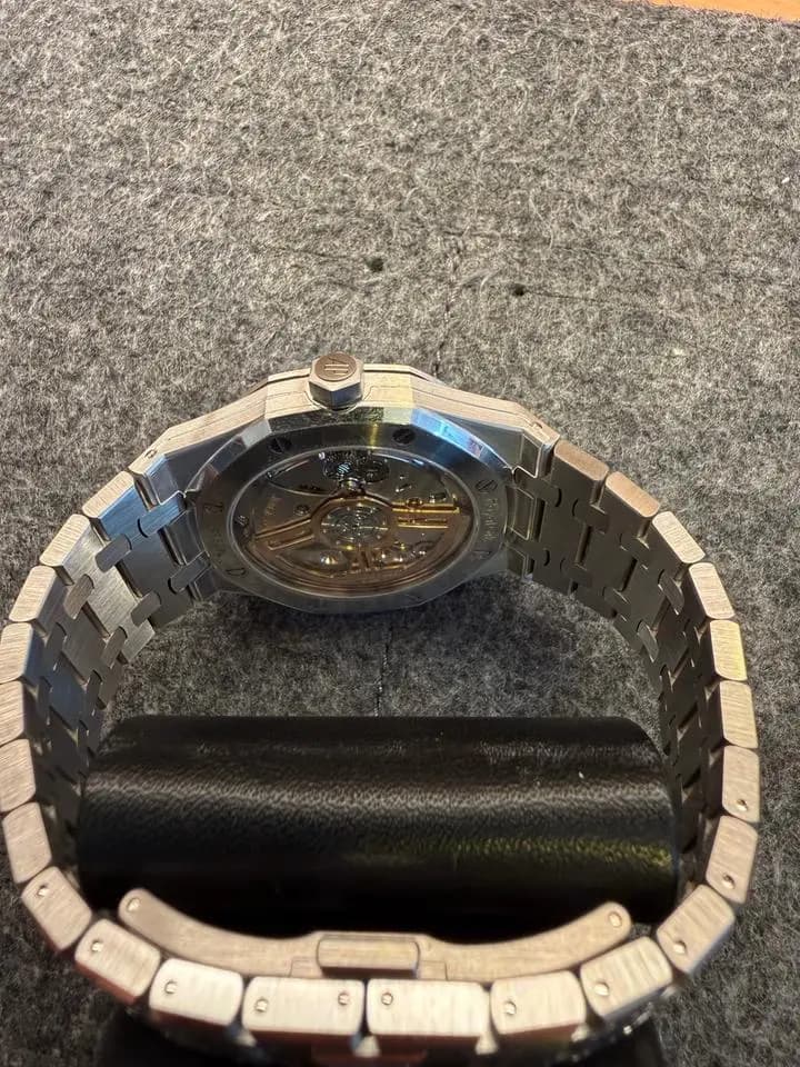 Audemars Piguet Royal Oak Full set, Box, Papiere, Garantiekarte, ungetragen, aus 12/20