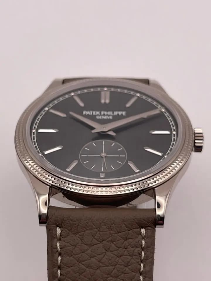 Patek Philippe Calatrava A cult model with a new design