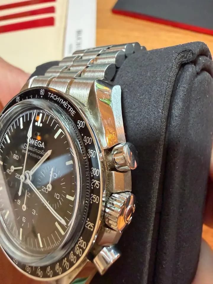 Omega Speedmaster Professional Moonwatch Full Set - Collector's Item - Barely Worn