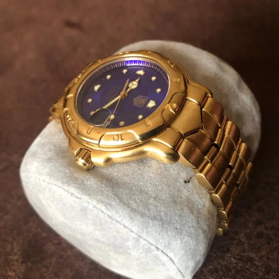 TAG Heuer 6000 Gold Tag Heuer WH5143 Gent's 18k Gold Automatic Chronometer