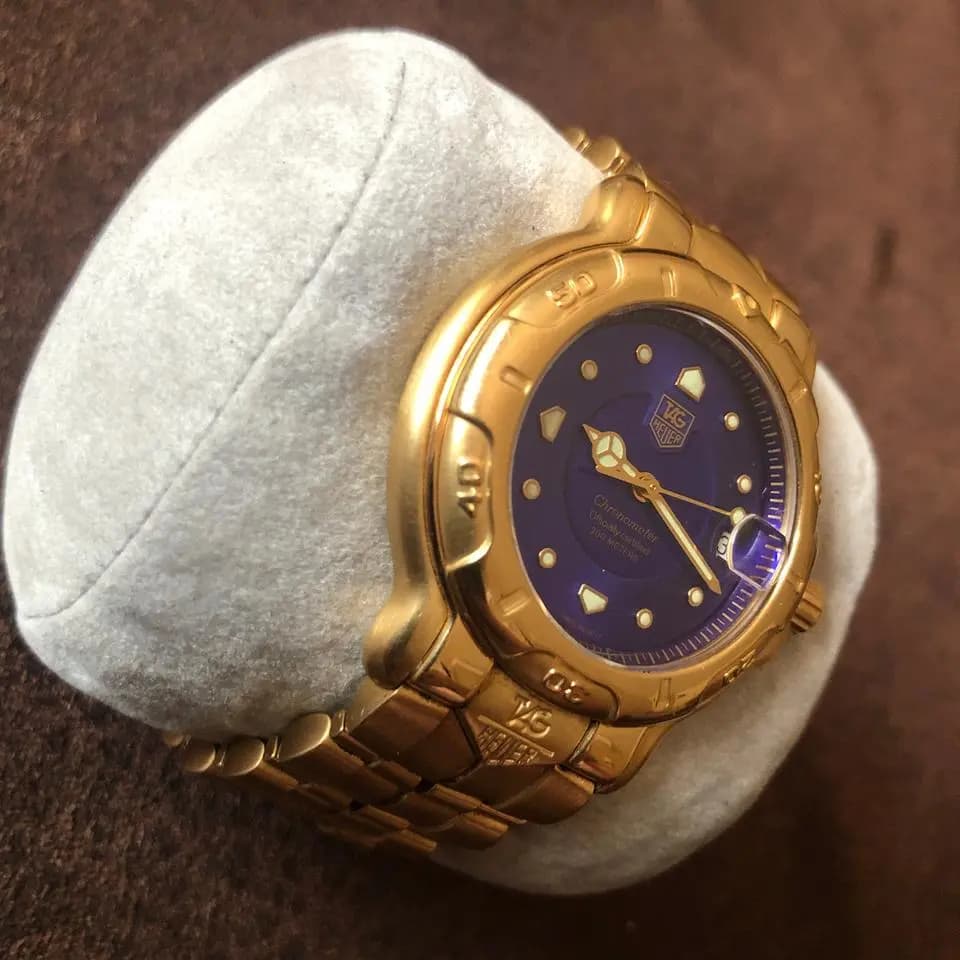 TAG Heuer 6000 Gold Tag Heuer WH5143 Gent's 18k Gold Automatic Chronometer