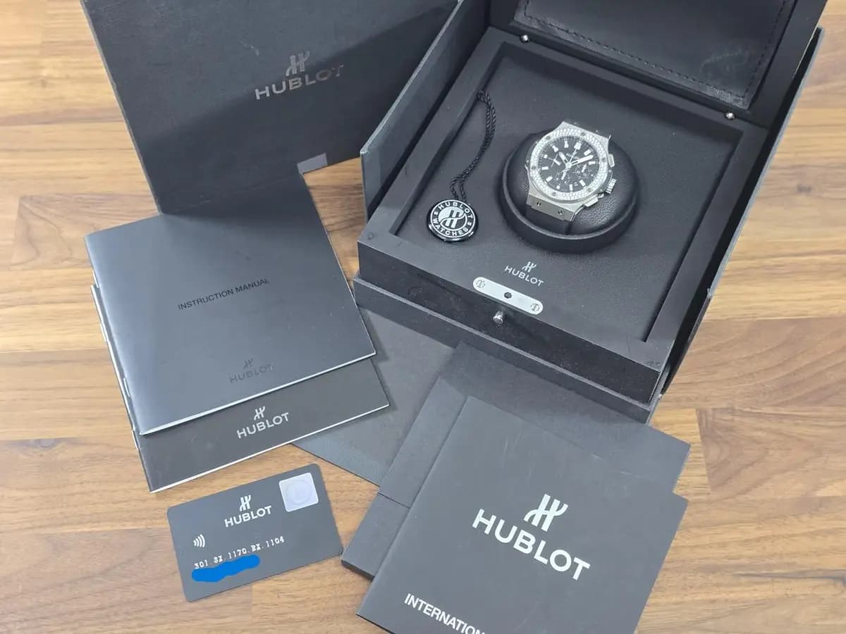 Hublot Big Bang Chrono 44M Matte Black Dial Factory Diamonds on a Black Rubber Bracelet Ref 301.SX.1170.RX.1104 - Complete Set 2020