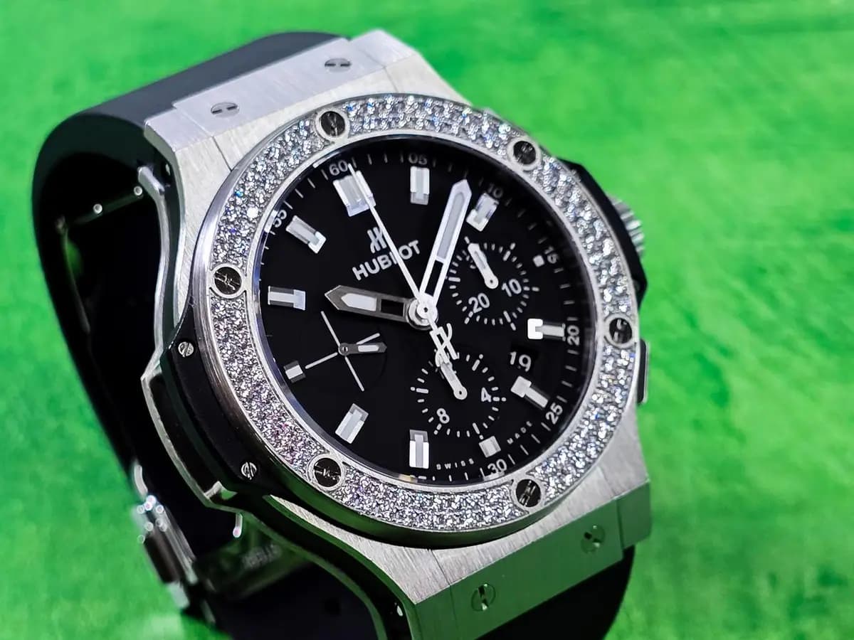 Hublot Big Bang Chrono 44M Matte Black Dial Factory Diamonds on a Black Rubber Bracelet Ref 301.SX.1170.RX.1104 - Complete Set 2020