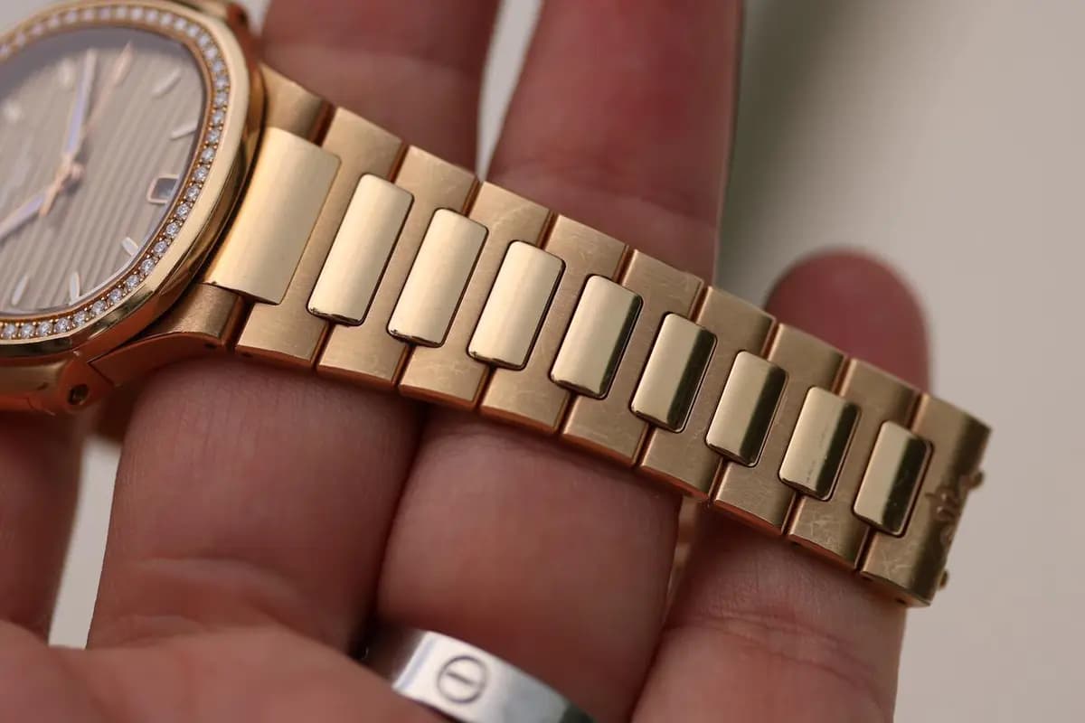 Patek Philippe Tiffany & Co. Ladies’ Nautilus Diamond Bezel 7118/1200R Rose Gold, Golden Brown Opaline
