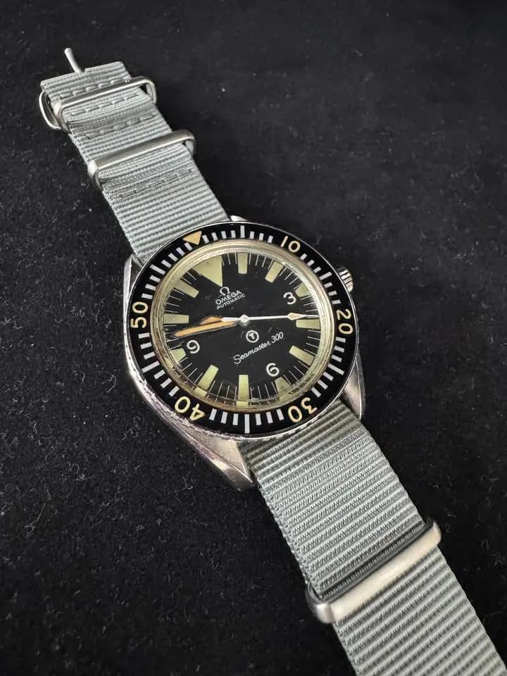 Omega Seamaster 300 T Dial Military Issue Mint (all original)