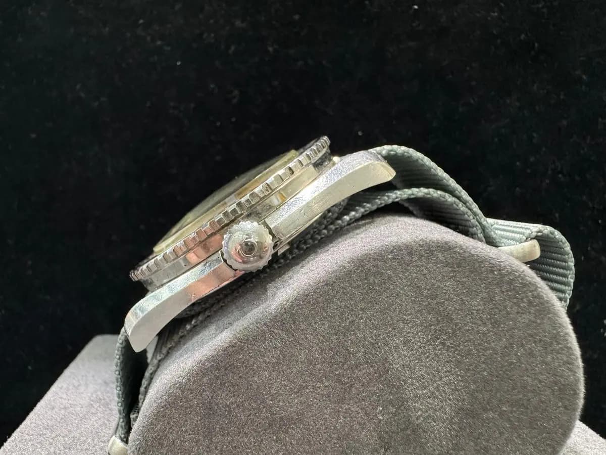Omega Seamaster 300 T Dial Military Issue Mint (all original)