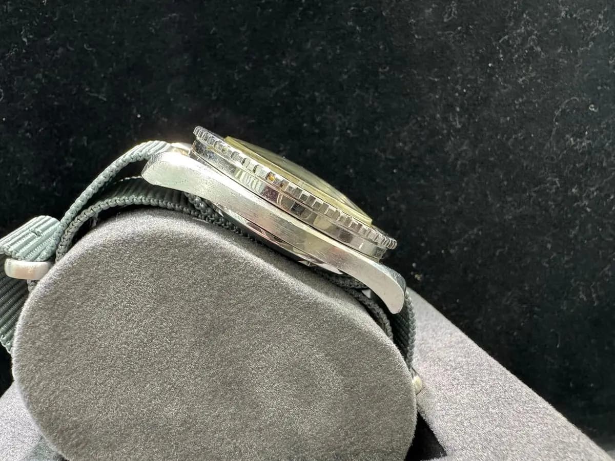 Omega Seamaster 300 T Dial Military Issue Mint (all original)