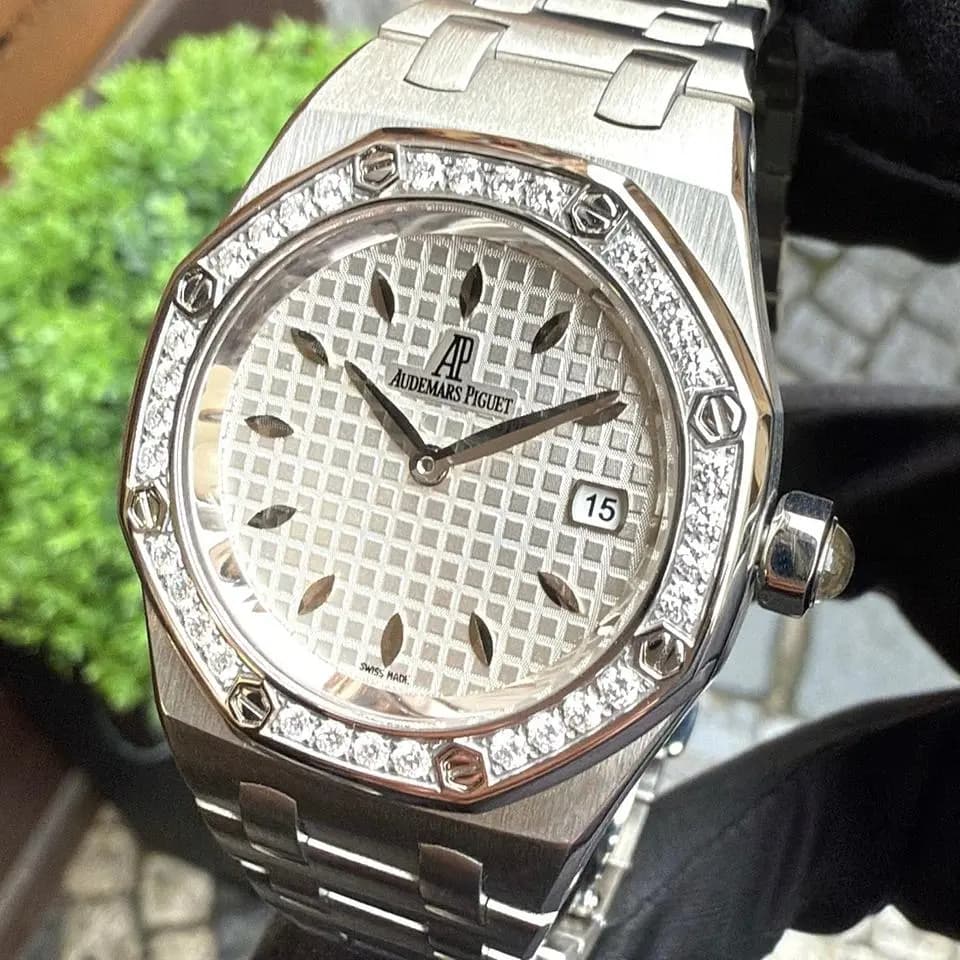 Audemars Piguet Royal Oak Lady 67601ST (Warranty)