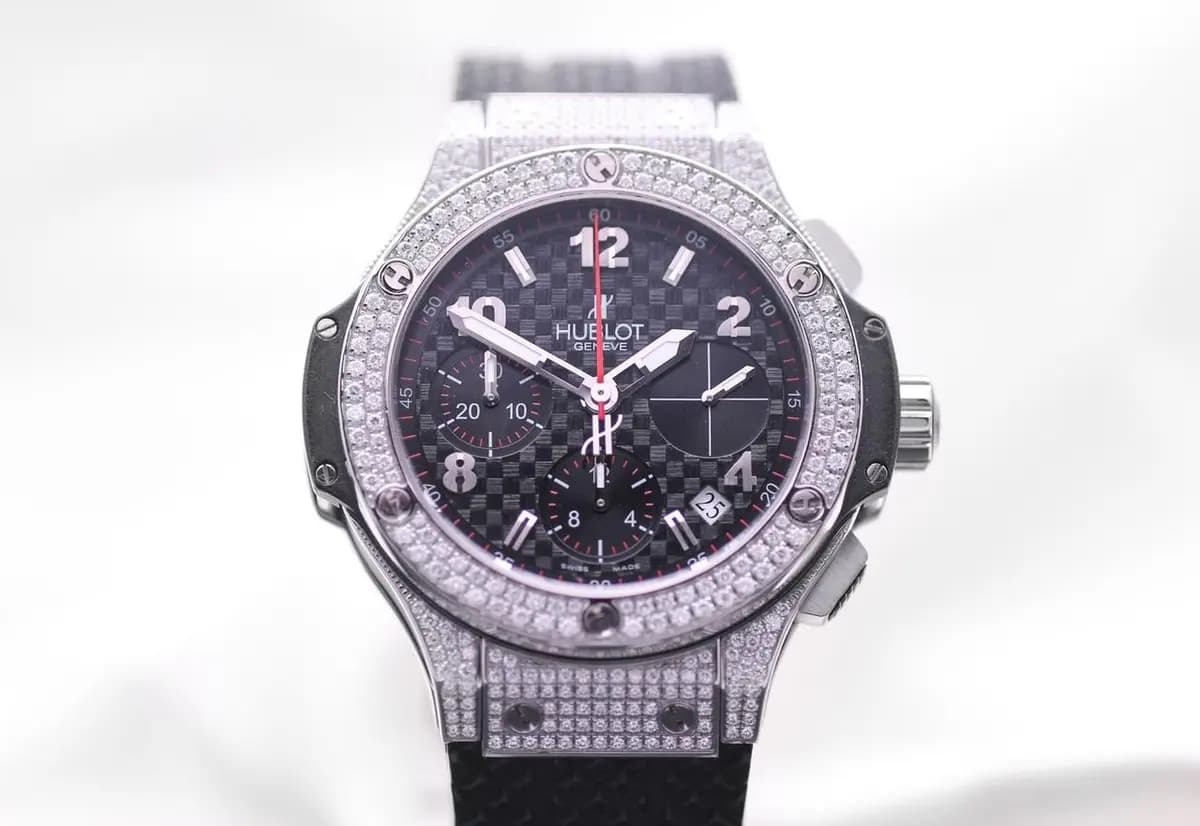 Hublot Big Bang 44mm - Facotry Diamoinds ICE OUT / Papers 2011
