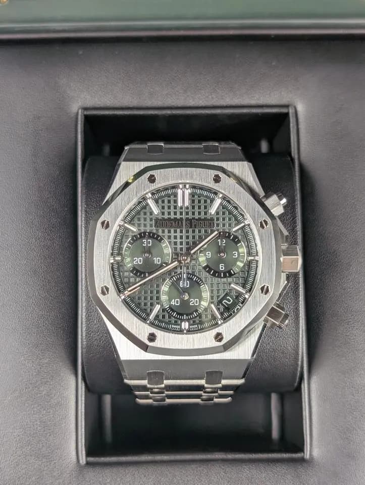 Audemars Piguet Royal Oak Chronograph full set, unworn
