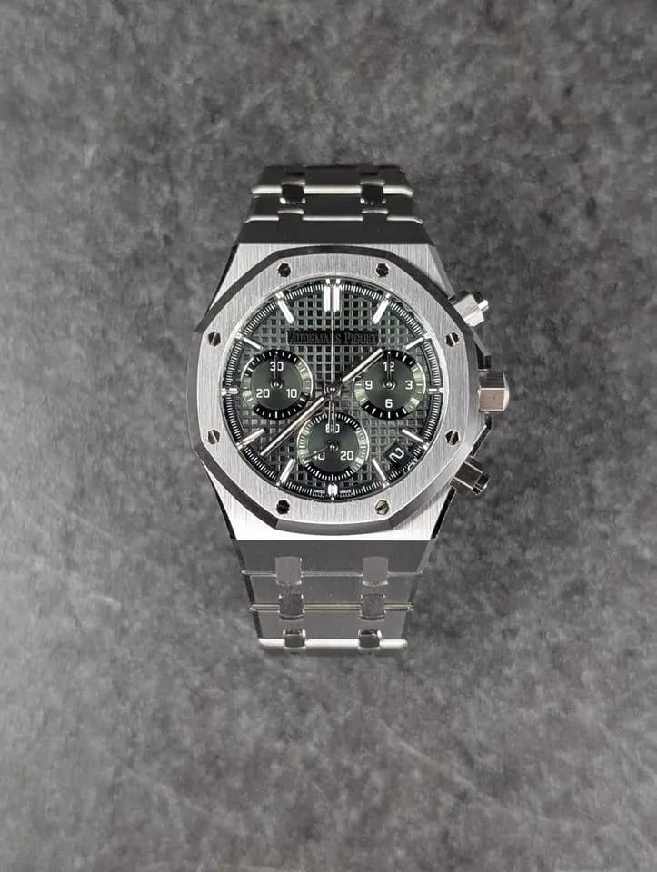 Audemars Piguet Royal Oak Chronograph full set, unworn