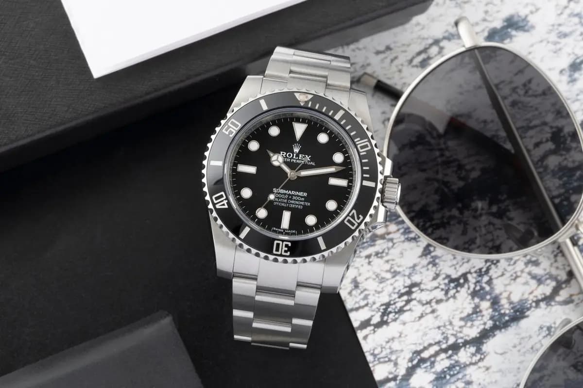 Rolex Submariner No Date Oyster Stainless Steel Automatic Men's Watch Ref. 114060