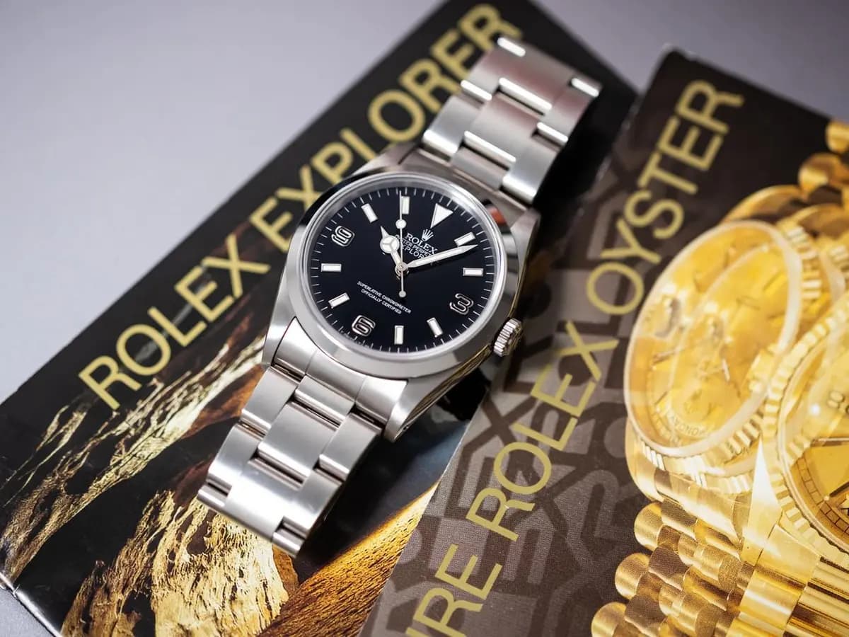 Rolex Vintage EXPLORER 1 BLACK OUT Ref-14270 Steel BLACK Tritium Dial Box Papers Bj-1995 Like New - Very Rare