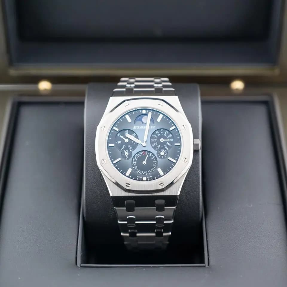 Audemars Piguet Royal Oak Titanium Perpetual Calendar Ultra-thin Limited, 1/200