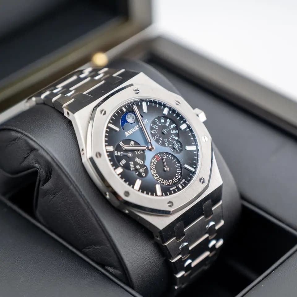 Audemars Piguet Royal Oak Titanium Perpetual Calendar Ultra-thin Limited, 1/200