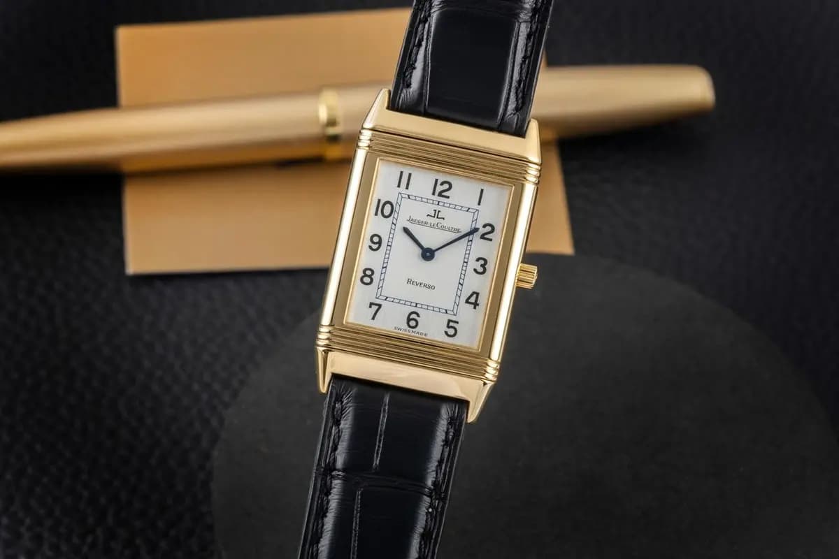 Jaeger-LeCoultre Reverso 18k (0.750) Gold Quartz Ladies' Watch Ref. 250.1.09 Classic