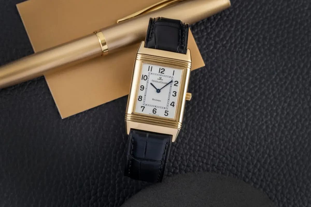 Jaeger-LeCoultre Reverso 18k (0.750) Gold Quartz Ladies' Watch Ref. 250.1.09 Classic