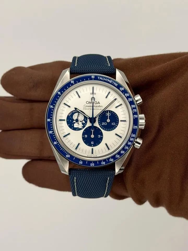 Omega 2022 Omega Speedmaster Anniversary Series Co-Axial Master Chronometer Chronograph “Silver Snoopy Award” 42mm Stainless Steel 310.32.42.50.02.00