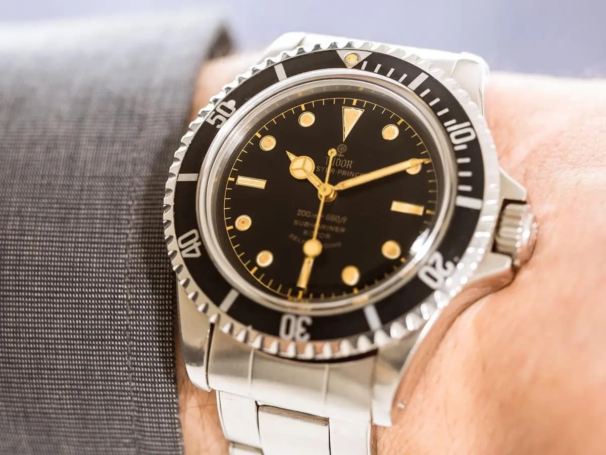Tudor Vintage SUBMARINER SQUARE CROWN GUARDS Ref-7928 Radium Chapter Gilt Dial Year 1959