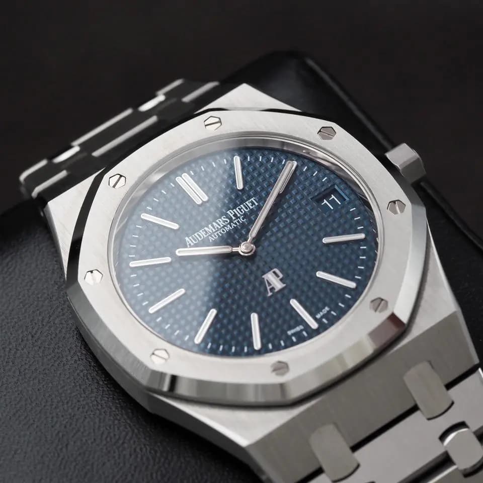 Audemars Piguet Royal Oak Jumbo Audemars Piguet Royal Oak “Jumbo” Extra-Thin 16202ST Blue