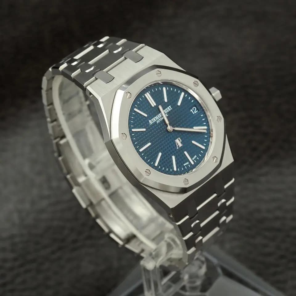 Audemars Piguet Royal Oak Jumbo Audemars Piguet Royal Oak “Jumbo” Extra-Thin 16202ST Blue