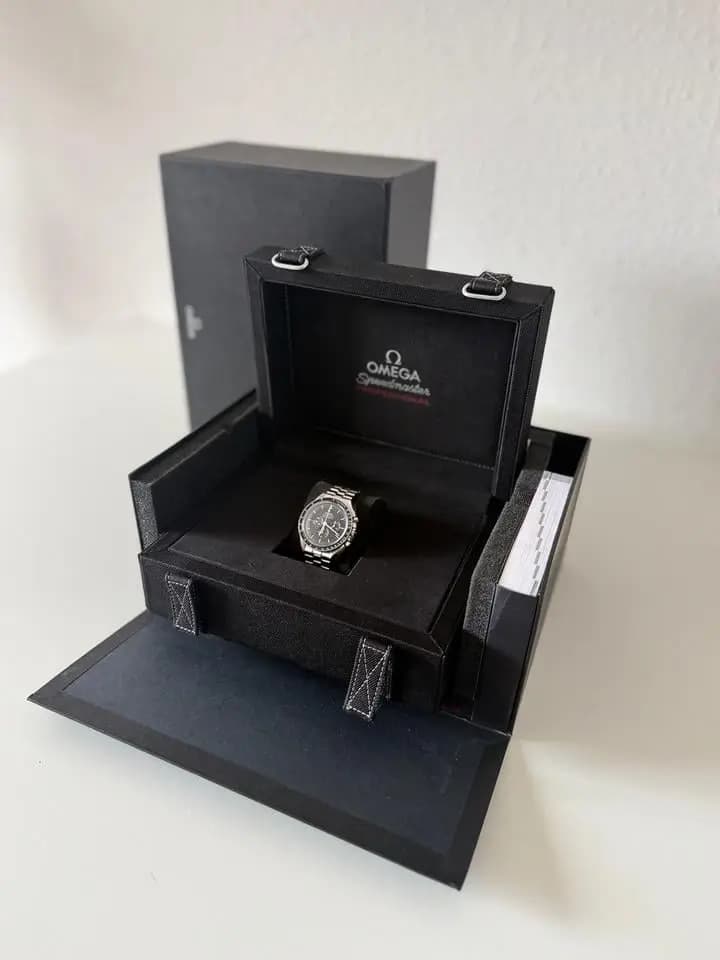 Omega Speedmaster Professional Moonwatch