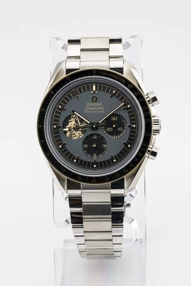 Omega Speedmaster Professional Moonwatch Apollo 11 Case ~42mm | Wrist ~17.8cm | Watch