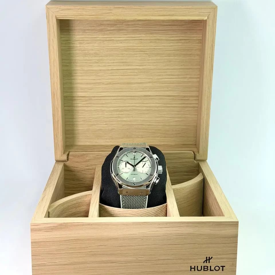 Hublot Classic Fusion Chronograph Titanium 45 mm - 521.NX.891G.NR - Sage Green